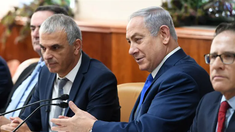 PM Binyamin Netanyahu and Moshe Kahlon