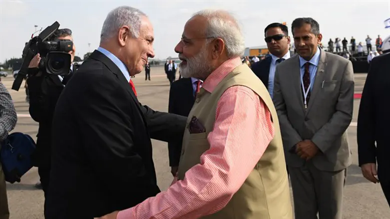 Prime Minister Binyamin Netanyahu with Indian counterpart Narendra Modi