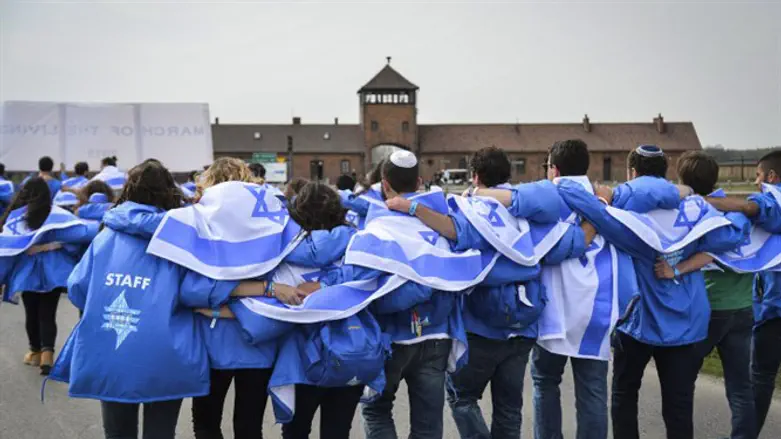 Израильтяне в Освенциме, Польша