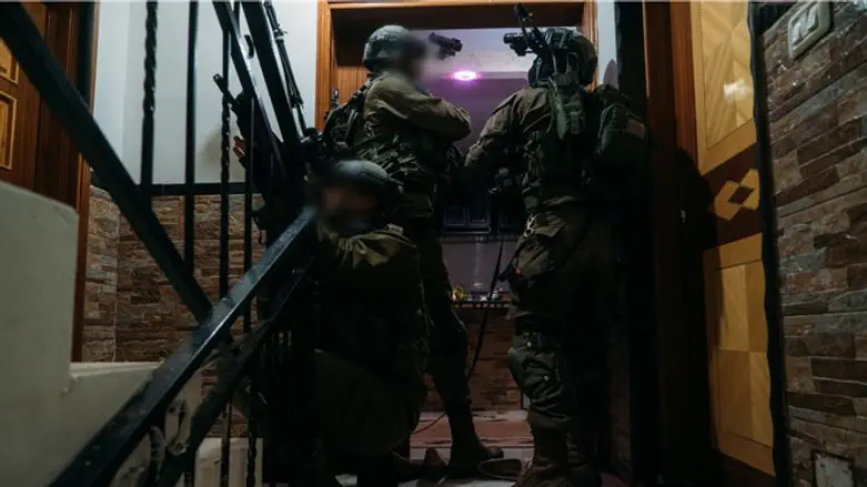 Бойцы спецназа на операции в Кфар-Ямун