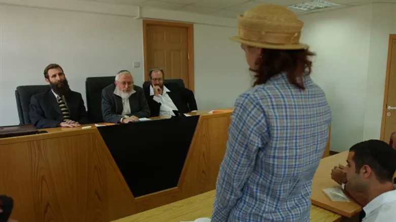 Women converts to Judiasm at Rabinic Court in Jerusalem