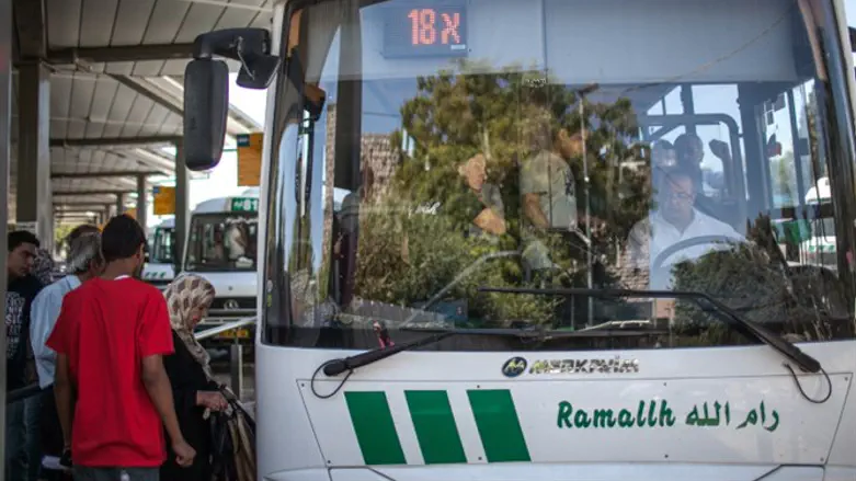 Автобус в Восточном Иерусалиме