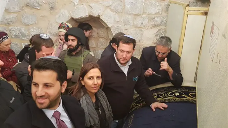 Gila Gamliel visiting Joseph's Tomb
