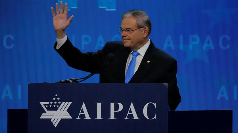 Bob Menendez speaks at 2018 AIPAC conference