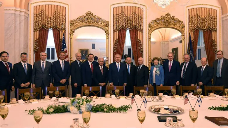 Netanyahu with members of Senate Foreign Affairs Committee