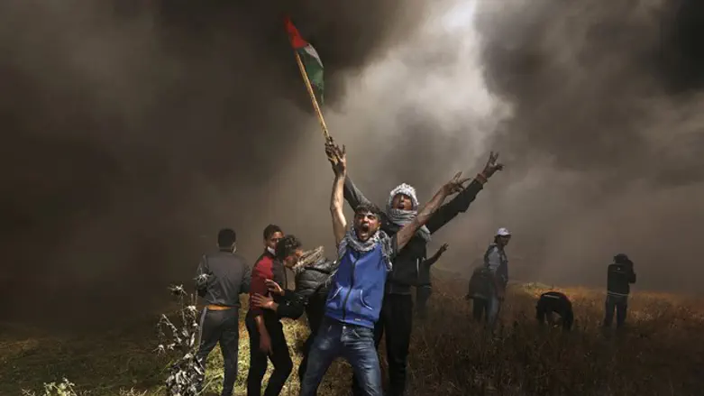 Беспорядки на границе Газы с Израилем