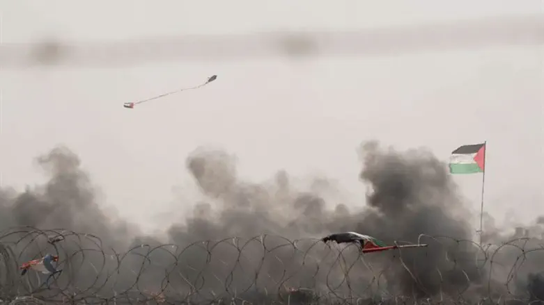 Kites with firebombs
