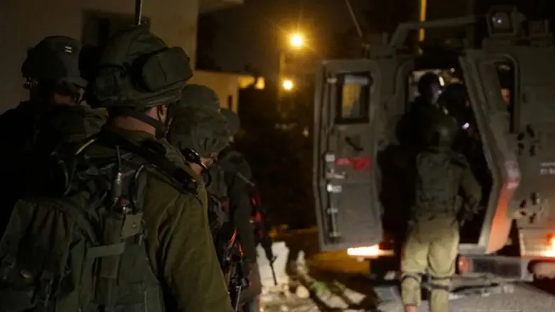 IDF forces during the arrests