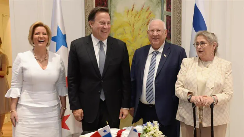 Lorena Castillo, Panama Pres. Juan Carlos Varela, Pres. Rivlin and his wife Nechama