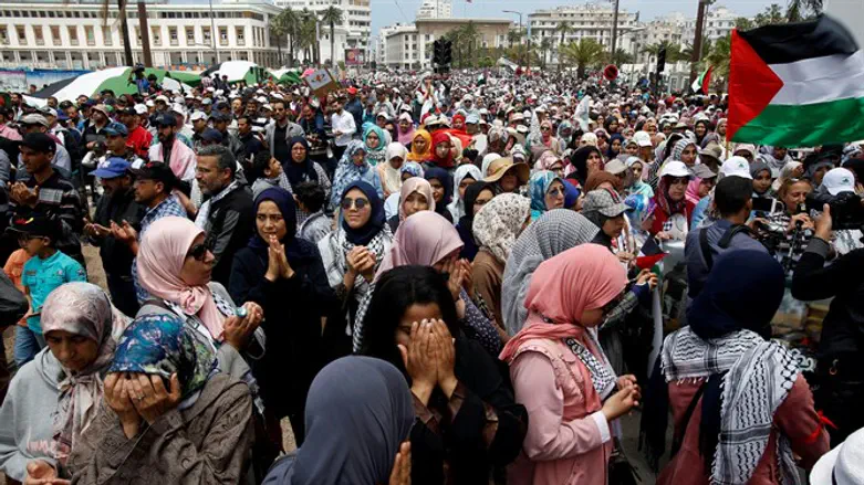 Thousands protest against Israel and US in Morocco