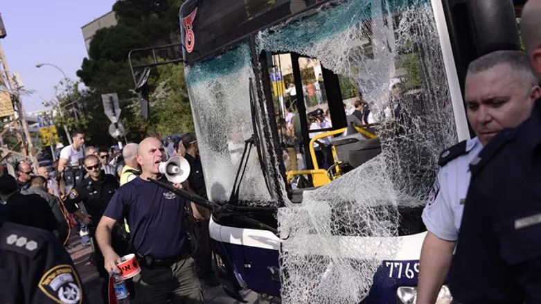 Bus bombed in Tel Aviv