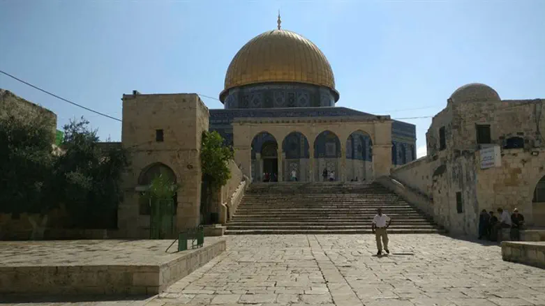 Temple Mount on Ninth of Av