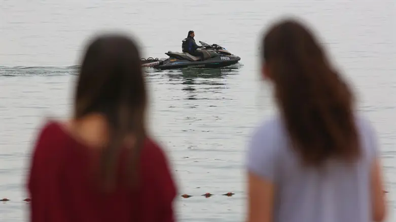 Rescue forces search scene where three young men went missing in Kinneret