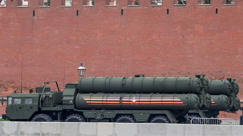 Российский зенитно-ракетный комплекс С-400