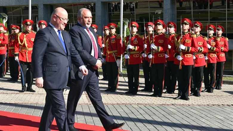 Liberman with Georgia's Defense Minister