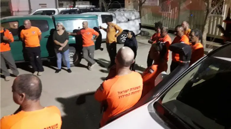 Israeli search and rescue teams prepare to aid Jordanian students