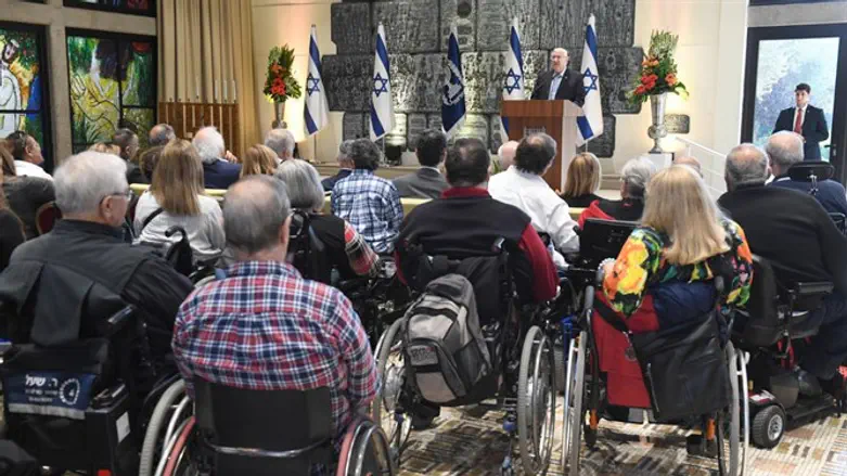Rivlin with paralympians
