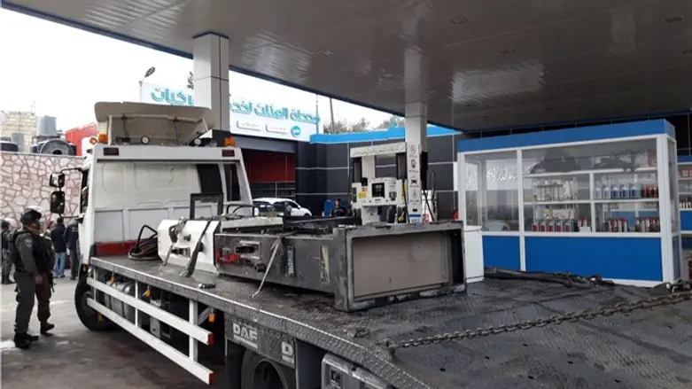 Confiscated equipment found at pirate gas station