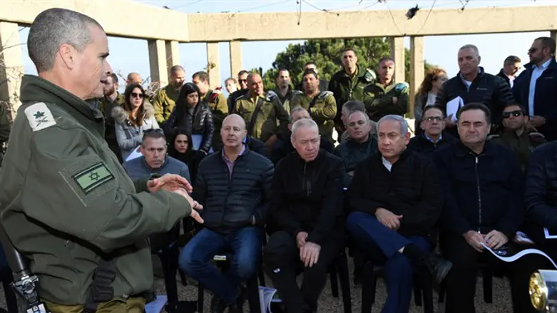 Нетаньяху и члены Кабмина - на северной границе