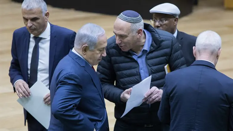 Биньямин Нетаньяху и Моти Йогев