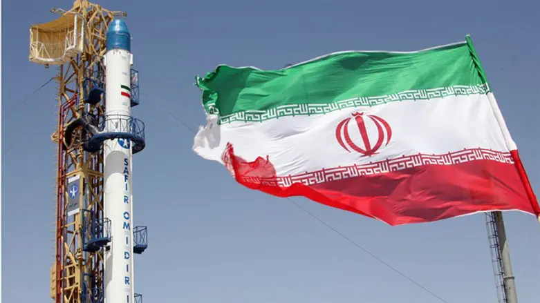 Safir satellite-carrier rocket for carrying Iran's Omid Satellite