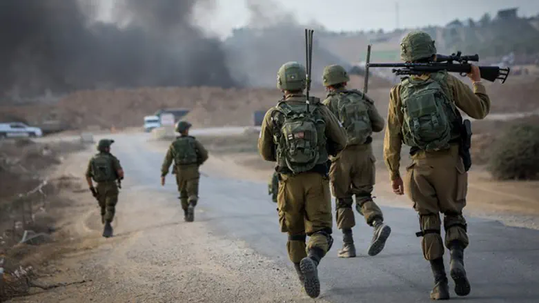 IDF soldiers on Gaza border