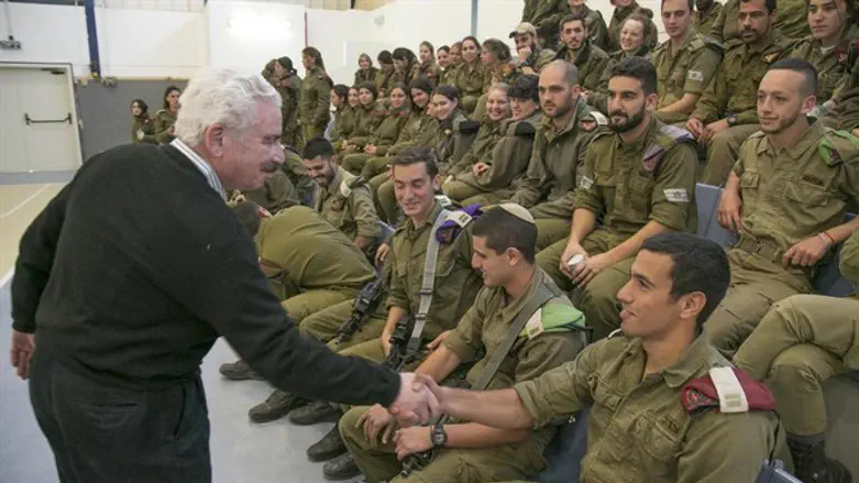 Jerry Kaplan with IDF soldiers