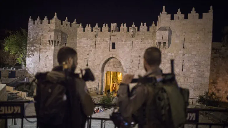 Бойцы МАГАВ у Шхемских ворот в Иерусалиме. Иллюстрация