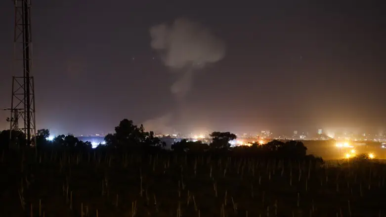 Воздушный удар по Газе (иллюстрация)