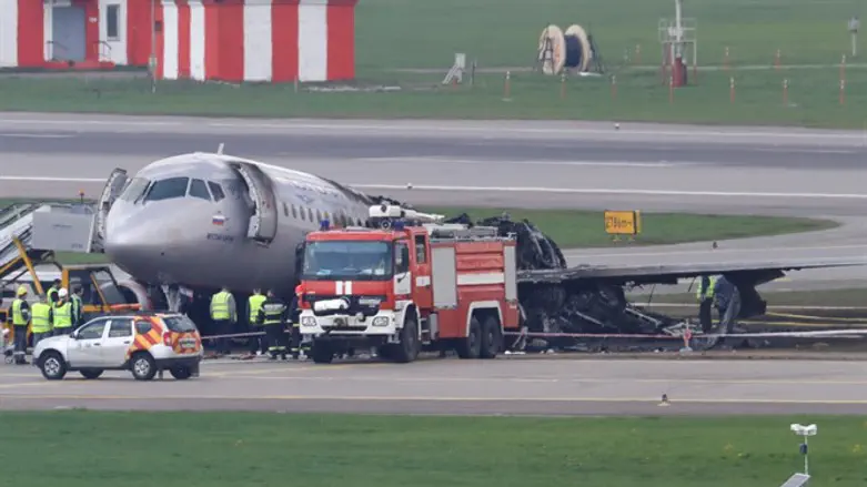 Sukhoi Superjet 100 после горения в аэропорту "Шереметьево"