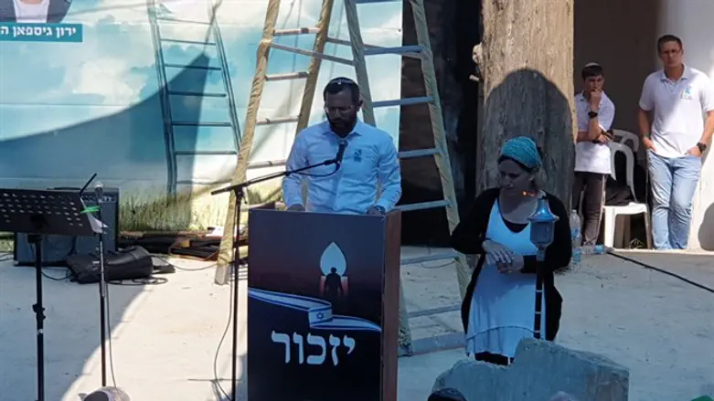ישראל גנץ בטקס בבנימין