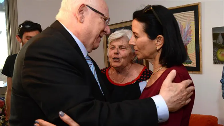 Rivlin visits the Feder family