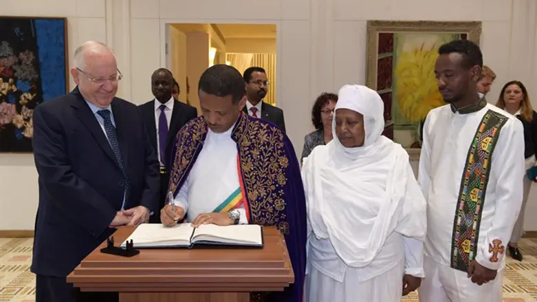 שגריר אתיופיה החדש עם הנשיא ריבלין