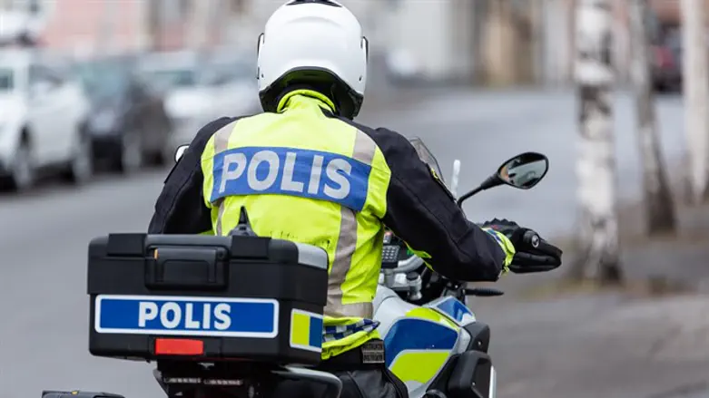 Шведский полицейский на мотоцикле