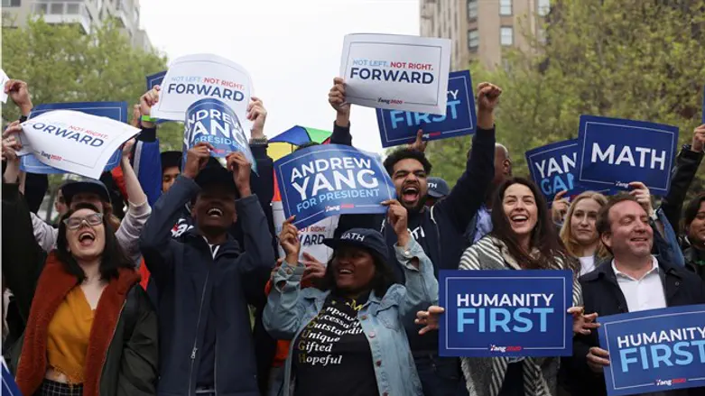 NY Democrats rally in support of 2020 candidate Andrew Yang