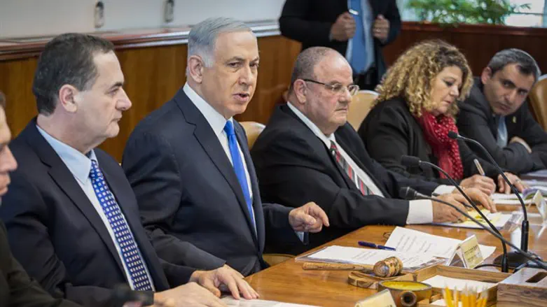 Netanyahu speaks during cabinet meeting