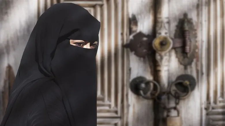 niqab, ניקאב