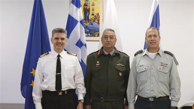 Trilateral meeting between the Hellenic Armed Forces and IDF