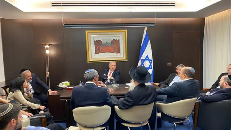 leaders of right-wing parties meet Netanyahu