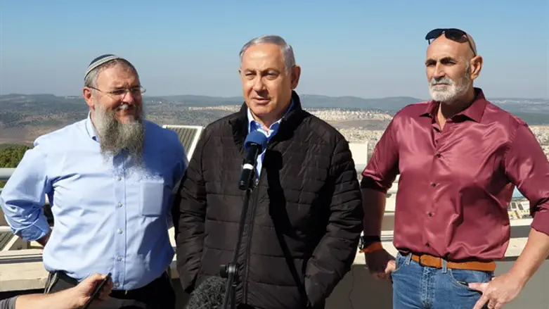 Биньямин Нетаньяху с Давидом Альхаяни и Шломо Нееманом