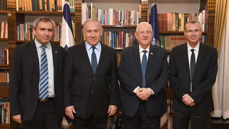 Rivlin in meeting with Netanyahu and Likud negotiating team