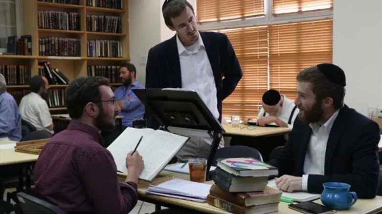 Making Torah Yours At Shapell’s/Darche Noam | Israel National News ...