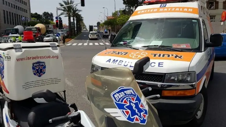 United Hatzalah ambulance and ambucycle