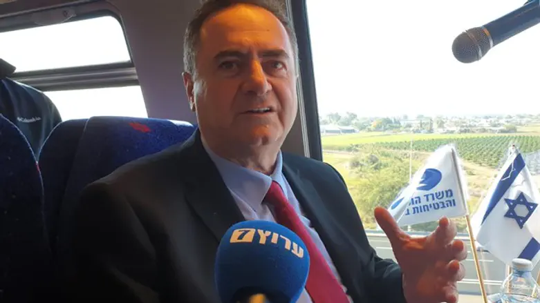 Minister Yisrael Katz on the new train