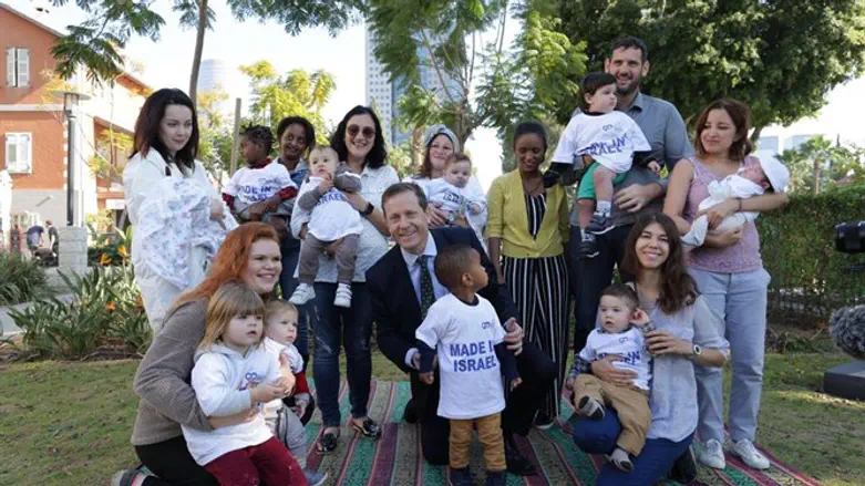 Jewish Agency salutes 'Israeli-born' children