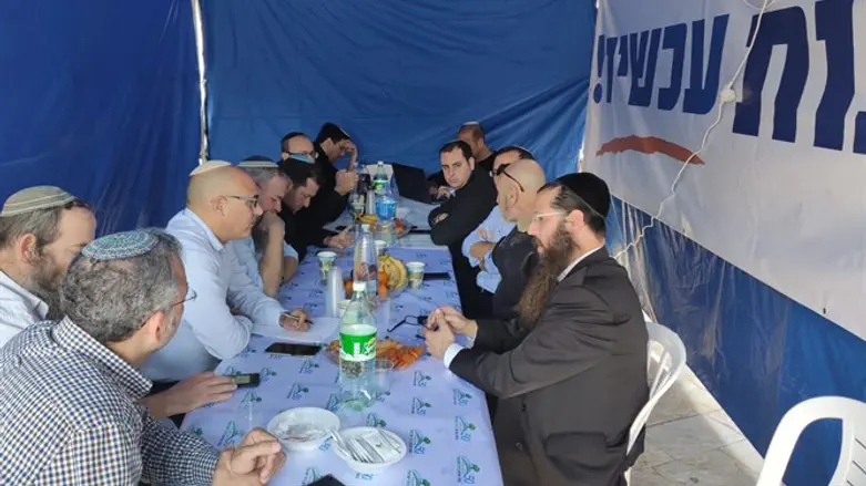 Yesha Council heads in protest tent, last week