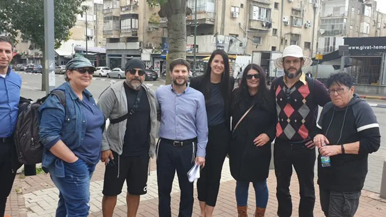 Smotrich with southern Tel Aviv activists