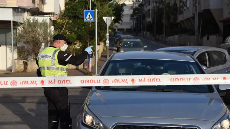 Police roadblock in Bnei Brak