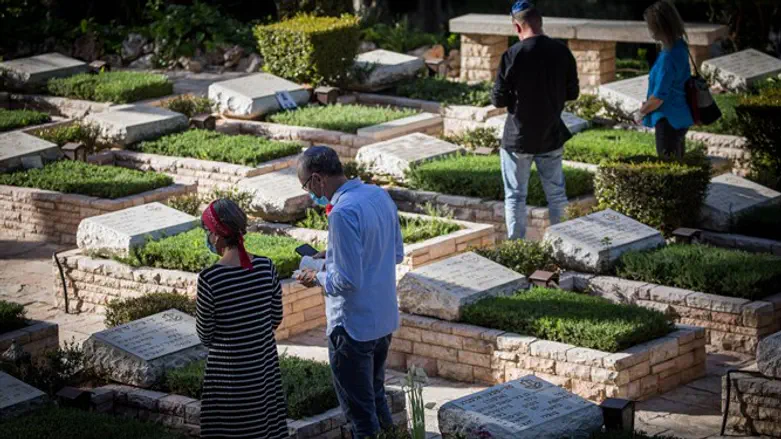 Mount Herzl Military Cemetery in Jerusalem (archive)