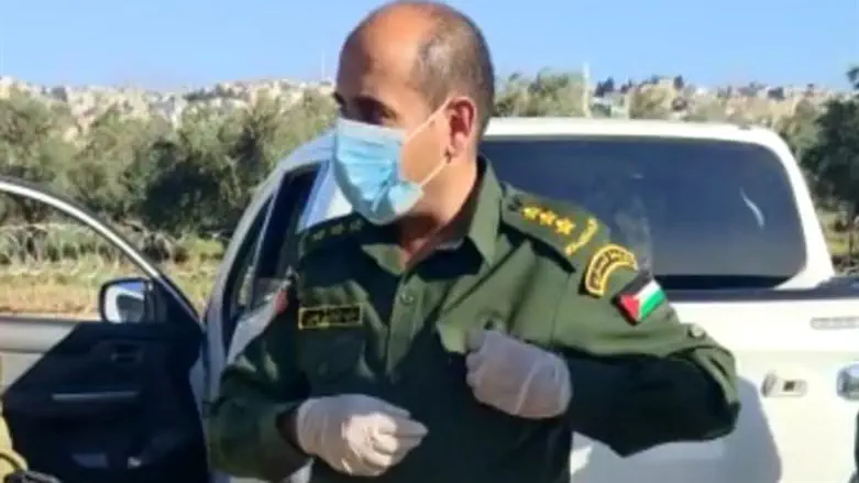 השוטר הפלסטיני
